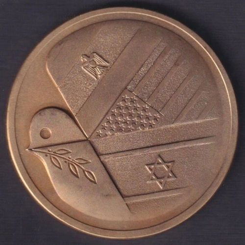Signing the Peace Treaty Egypt - Israel 1979 medal