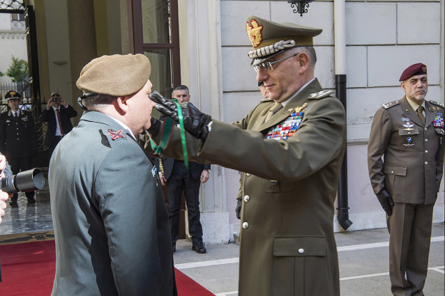 Eisenkot decorated as Grand Officer