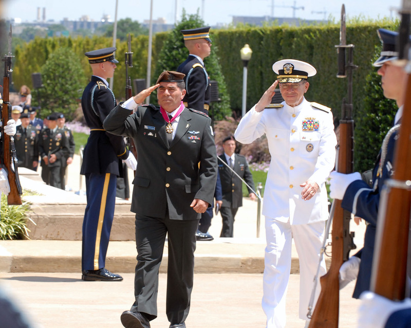 Lt. General Gabi Ashkenazi saluting
