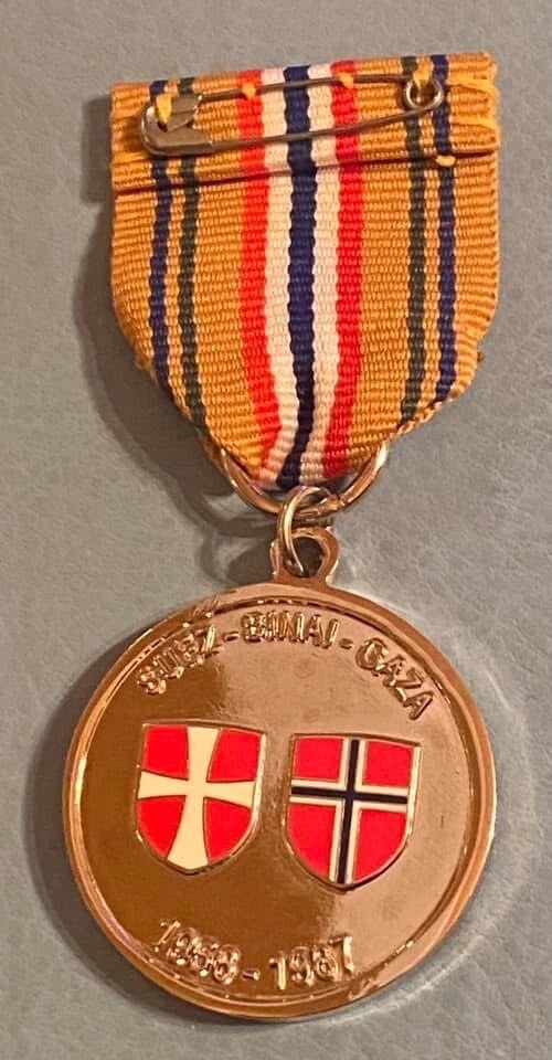 Norwegian  UNEF medal - back