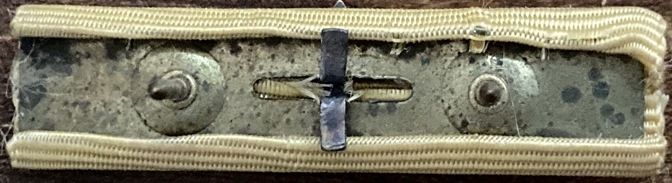 Back of Ribbon decoration of Valor with clasp