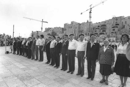 Etzel members waiting to receive the ribbon