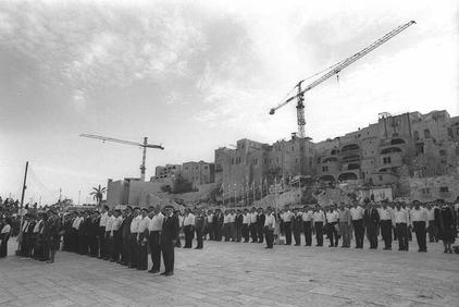 Etzel members waiting to receive the ribbon 2