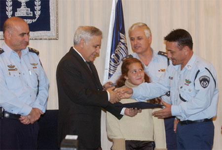  Haim Hakani receives award